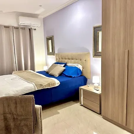 شقة 5 People,2 Double,1 Sofa Bed Ferry,beach&pool Club