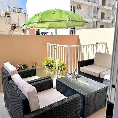 5 People,2 Double,1 Sofa Bed Ferry,beach&pool Club