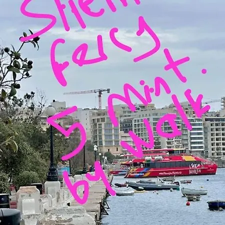 5 People,2 Double,1 Sofa Bed Ferry,beach&pool Club شقة Gzira